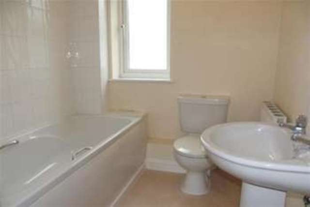  Image of 3 bedroom Property to rent in Primrose Road Dover CT17 at Dover, CT17 0FP