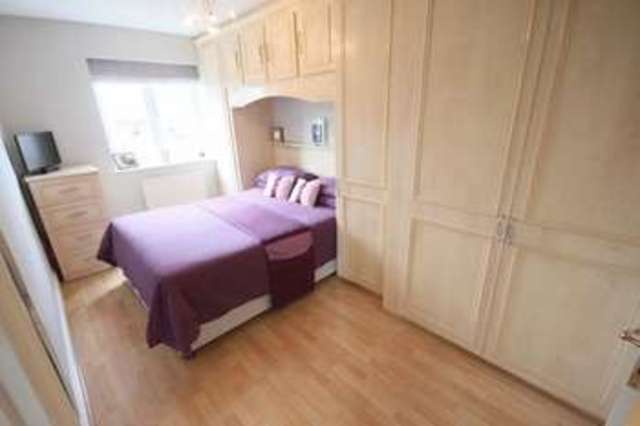  Image of 3 bedroom Semi-Detached house for sale in Dairyglen Avenue Cheshunt Waltham Cross EN8 at Dairyglen Avenue Cheshunt Waltham Cross, EN8 8JX
