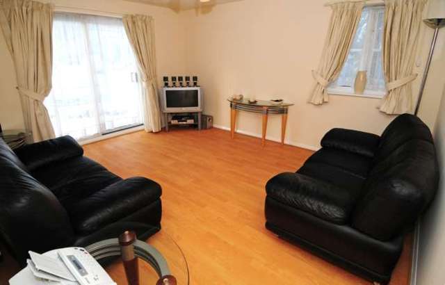  Image of 2 bedroom Apartment to rent in Dakin Close Maidenbower Crawley RH10 at Dakin Close Maidenbower Crawley West Sussex  Crawley, RH10 7LL