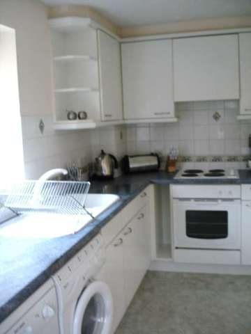  Image of 2 bedroom Apartment to rent in Dakin Close Maidenbower Crawley RH10 at Dakin Close Maidenbower Crawley West Sussex  Crawley, RH10 7LL