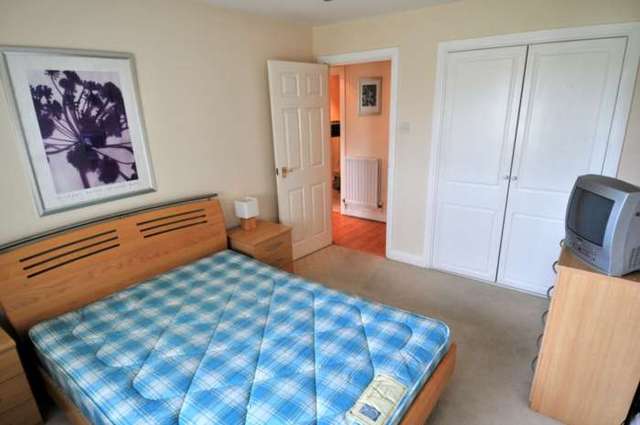  Image of 2 bedroom Apartment to rent in Delfont Close Maidenbower Crawley RH10 at Pullman Court, Delfont Close Maidenbower Crawley, RH10 7QX