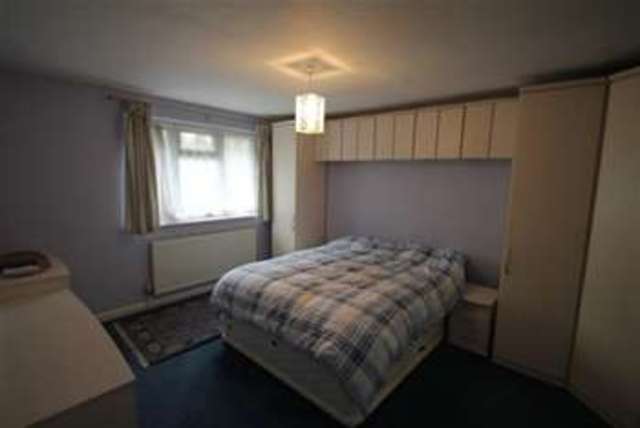  Image of 3 bedroom Semi-Detached house to rent in Delmey Close Croydon CR0 at Croydon, CR0 5QD