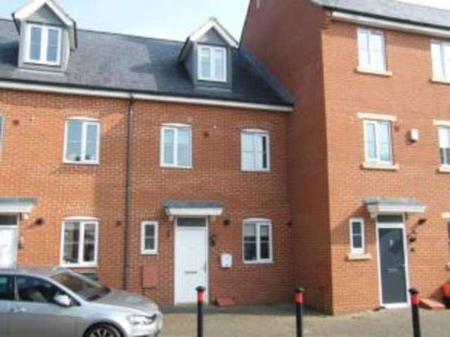  Image of 3 bedroom Terraced house for sale in Deneb Drive Swindon SN25 at Swindon Wiltshire Haydon Wick, SN25 2LB