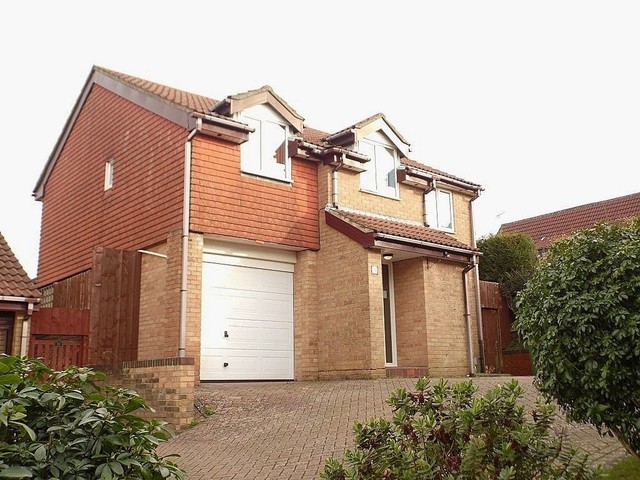  Image of 5 bedroom Detached house for sale in Derwent Close Horndean Waterlooville PO8 at Derwent Close Horndean Waterlooville, PO8 0DH