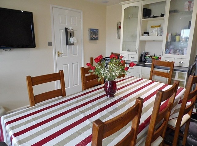  Image of 5 bedroom Detached house for sale in Derwent Close Horndean Waterlooville PO8 at Derwent Close Horndean Waterlooville, PO8 0DH