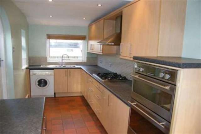  Image of 3 bedroom Semi-Detached house to rent in Dingleway Appleton Warrington WA4 at Warrington, WA4 3AB