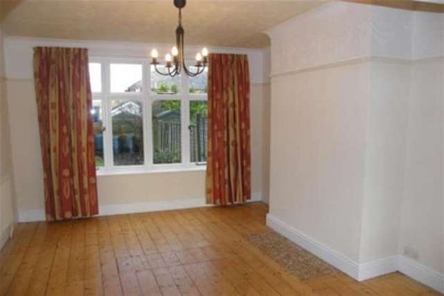  Image of 3 bedroom Semi-Detached house to rent in Dingleway Appleton Warrington WA4 at Warrington, WA4 3AB