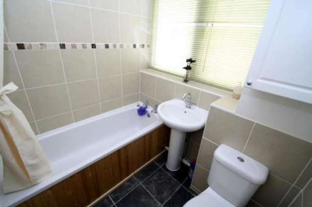  Image of 2 bedroom Apartment to rent in Donnington Place Woodlands Avenue Rustington Littlehampton BN16 at Woodlands Avenue Rustington East Preston, BN16 3EX