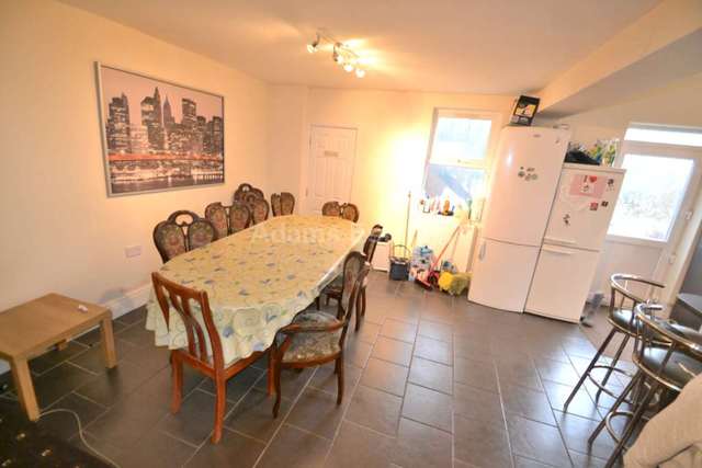  Image of 1 bedroom House Share to rent in Hamilton Road Earley Reading RG1 at Hamilton Road  Reading, RG1 5RD