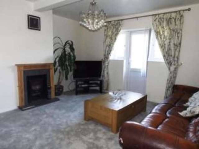  Image of 3 bedroom Semi-Detached house for sale in Dugdale Hill Lane Potters Bar EN6 at Potters Bar Hertfordshire Potters Bar, EN6 2DE