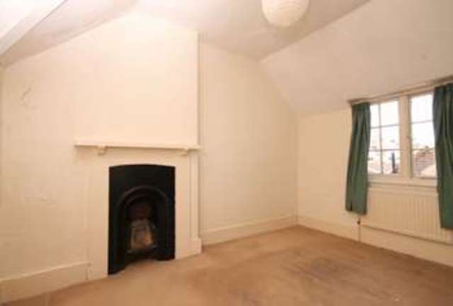  Image of 3 bedroom Semi-Detached house to rent in Dungates Lane Buckland Betchworth RH3 at Dungates Lane Buckland Betchworth, RH3 7BD