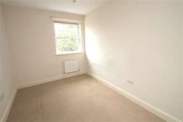  Image of 2 bedroom Flat to rent in Durham Avenue Bromley BR2 at Bromley, BR2 0QB