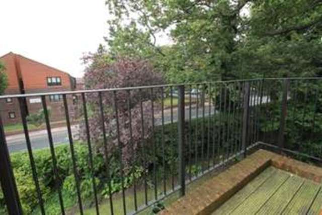  Image of 2 bedroom Flat to rent in Durham Avenue Bromley BR2 at Bromley, BR2 0QB