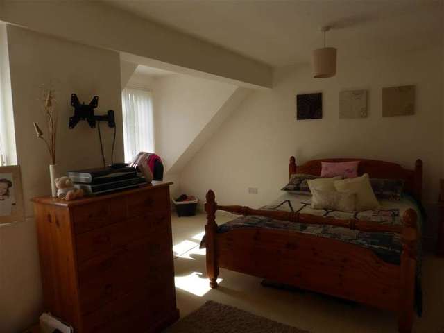  Image of 3 bedroom Semi-Detached house for sale in Durham Gardens Waterlooville PO7 at Waterlooville Hampshire Waterlooville, PO7 7BB
