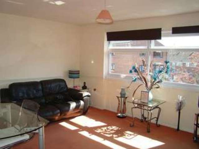  Image of 1 bedroom Flat to rent in Durling Court Rainham Gillingham ME8 at Durling Court Rainham Gillingham, ME8 8ES