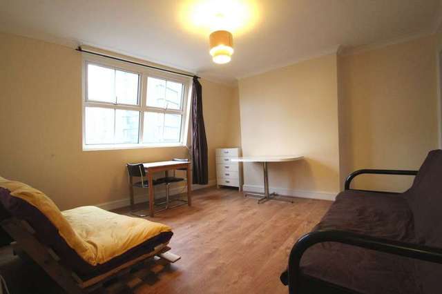  Image of House Share to rent in Goswell Road London EC1M at Goswell Road  London, EC1M 7AH