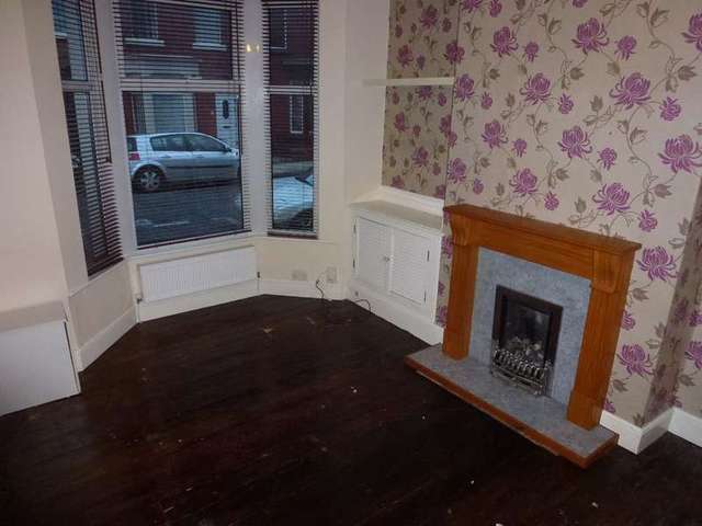  Image of 3 bedroom Terraced house to rent in Earp Street Garston Liverpool L19 at Earp Street  Liverpool, L19 1RT