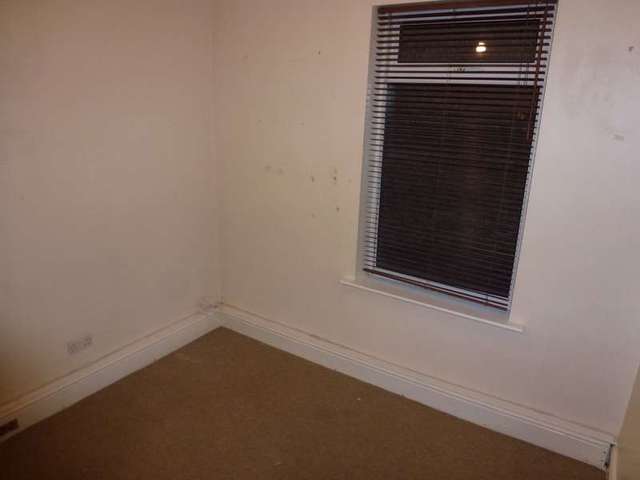  Image of 3 bedroom Terraced house to rent in Earp Street Garston Liverpool L19 at Earp Street  Liverpool, L19 1RT