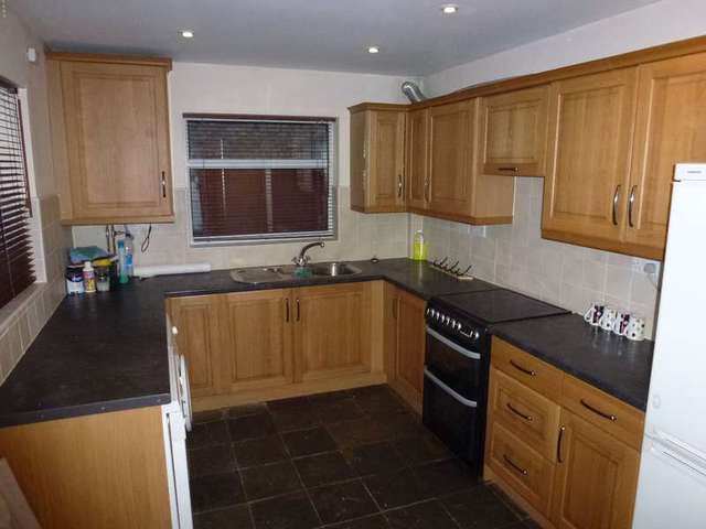  Image of 3 bedroom Terraced house to rent in Earp Street Garston Liverpool L19 at Earp Street  Liverpool, L19 1RT