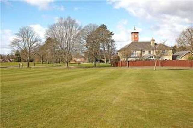  Image of 3 bedroom Flat for sale in East Parkside Warlingham CR6 at Greatpark Warlingham Chelsham, CR6 9QU