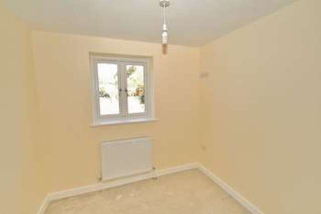  Image of 3 bedroom Detached house for sale in Eastfield Road Witney OX28 at Eastfield Road  Witney, OX28 1HR