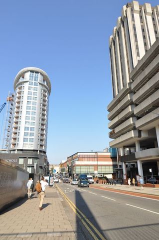  Image of 1 bedroom Flat to rent in Broad Weir Broadmead Bristol BS1 at Broad Weir  Bristol, BS1 3DH
