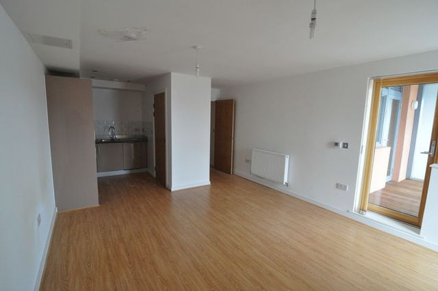  Image of 1 bedroom Flat to rent in Broad Weir Broadmead Bristol BS1 at Broad Weir  Bristol, BS1 3DH