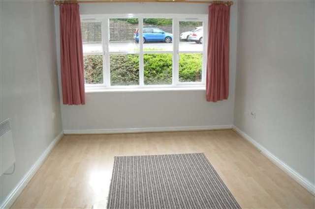  Image of 2 bedroom Apartment to rent in Filey Road Scarborough YO11 at Scarborough, YO11 2TJ