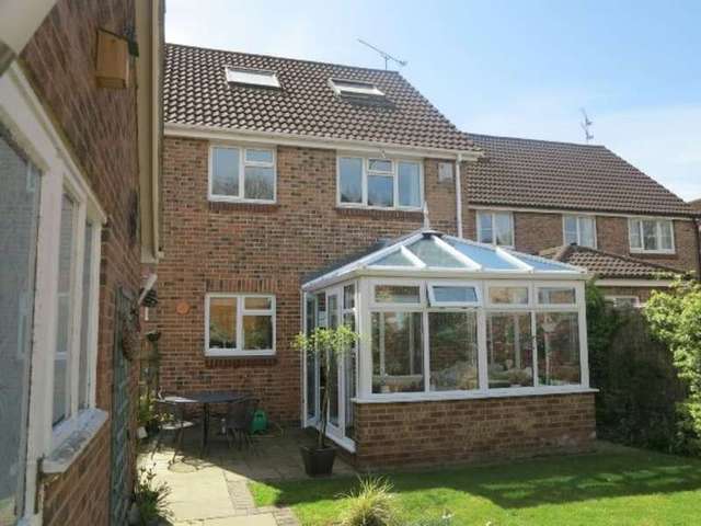  Image of 4 bedroom Detached house for sale in Egremont Drive Lower Earley Reading RG6 at Egremont Drive  Reading, RG6 3BS