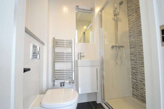  Image of 2 bedroom Flat to rent in Cumbrian Way Southampton SO16 at Southampton Coxford, SO16 4AT