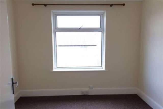  Image of 3 bedroom Detached house to rent in Elm Park Paignton TQ3 at Paignton, TQ3 3QQ