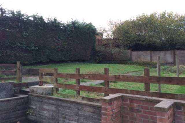  Image of 3 bedroom Detached house to rent in Elm Park Paignton TQ3 at Paignton, TQ3 3QQ