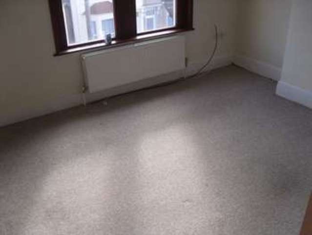  Image of 2 bedroom Terraced house to rent in Elmdale Road Bedminster Bristol BS3 at Elmdale Road Bedminster Bristol, BS3 3JE