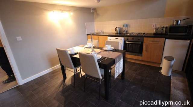  Image of 3 bedroom Apartment to rent in Empress Street Old Trafford Manchester M16 at Empress Street Old Trafford Manchester, M16 9EN