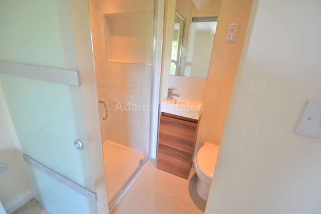 Image of 1 bedroom House Share to rent in Tilehurst Road Reading RG1 at Tilehurst Road  Reading, RG1 7TT