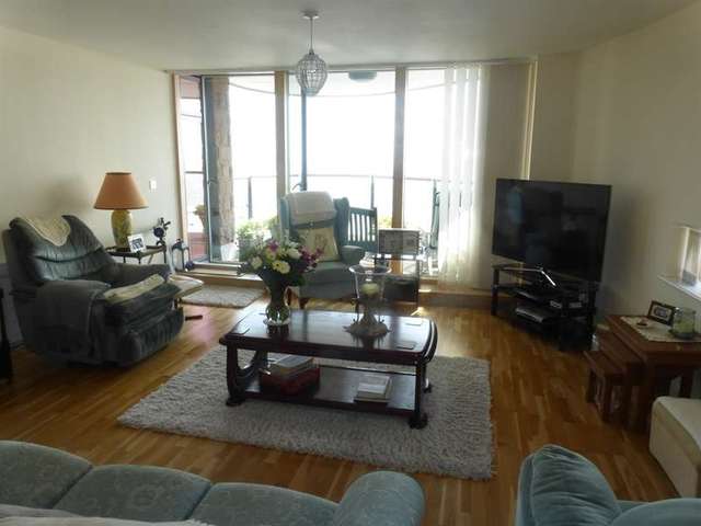  Image of 2 bedroom Apartment for sale in Esplanade Porthcawl CF36 at Porthcawl  Porthcawl, CF36 3YE