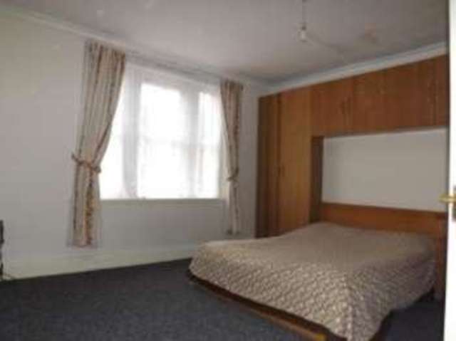  Image of 3 bedroom Terraced house for sale in Eve Road Easton Bristol BS5 at Easton Bristol The Oval, BS5 0JX