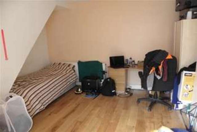  Image of 3 bedroom Detached house to rent in Ewhurst Road Brighton BN2 at Brighton, BN2 4AJ