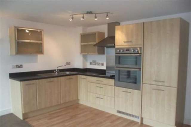  Image of 1 bedroom Flat to rent in Verney Street Exeter EX1 at Exeter, EX1 2FE