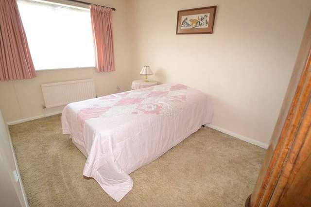  Image of 3 bedroom Semi-Detached house for sale in The Beeches Fair Oak Eastleigh SO50 at Fair Oak Eastleigh, SO50 7NS
