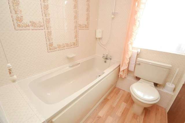  Image of 3 bedroom Semi-Detached house for sale in The Beeches Fair Oak Eastleigh SO50 at Fair Oak Eastleigh, SO50 7NS