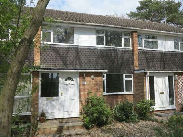 Image of 3 bedroom Terraced house to rent in Fairwater Drive Woodley Reading RG5 at Fairwater Drive  Reading, RG5 3JF