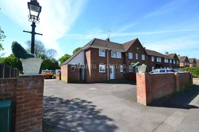  Image of 3 bedroom Semi-Detached house for sale in Falcon Avenue Lower Earley Reading RG2 at Falcon Avenue Shinfield Reading, RG2 8EL