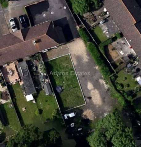  Image of 3 bedroom Semi-Detached house for sale in Falcon Avenue Lower Earley Reading RG2 at Falcon Avenue Shinfield Reading, RG2 8EL