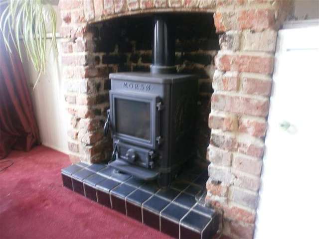  Image of 2 bedroom End of Terrace for sale in Fellows Road Cowes PO31 at Cowes Isle of Wight Cowes, PO31 7JW