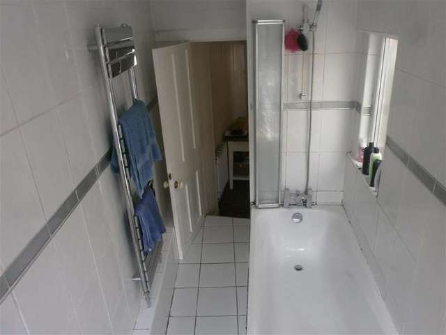  Image of 2 bedroom End of Terrace for sale in Fellows Road Cowes PO31 at Cowes Isle of Wight Cowes, PO31 7JW