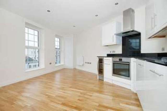  Image of 1 bedroom Flat to rent in Finchley Road London NW2 at Finchely Road London Fortune Green, NW2 2HR