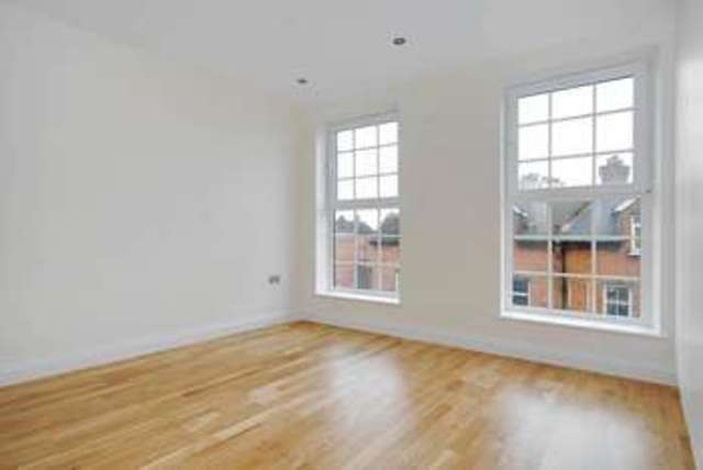  Image of 1 bedroom Flat to rent in Finchley Road London NW2 at Finchely Road London Fortune Green, NW2 2HR
