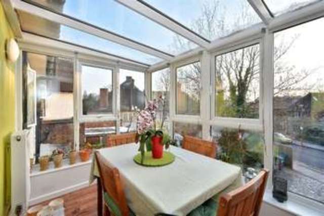  Image of 4 bedroom Property to rent in Finchley Road London NW11 at Finchley Road Golders Green Golders Green, NW11 7PE