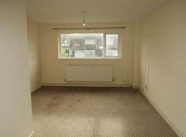  Image of 3 bedroom Flat to rent in Firs Avenue Cardiff CF5 at Firs Avenue Fairwater Cardiff, CF5 3TL